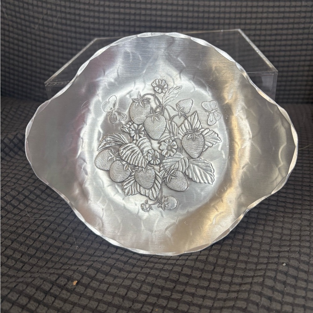 Vintage Hand Hammered Aluminum 6inch Serveware Plate with Strawberries